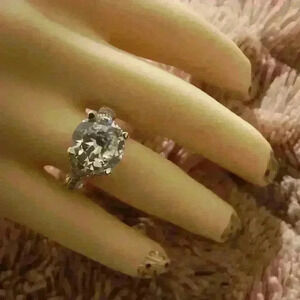 18k Silver 3Ct. Round Moissanite Solitaire Size: 7